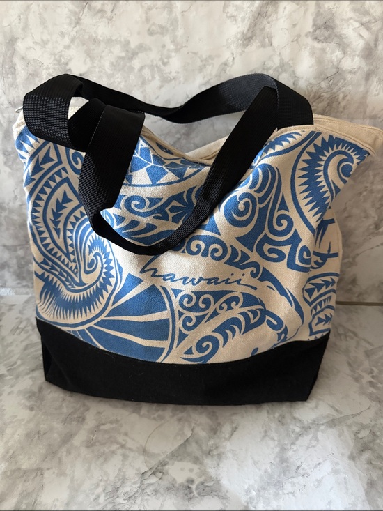 Handbags - Hawaii Printed Canvas Tote Bag with Black Base